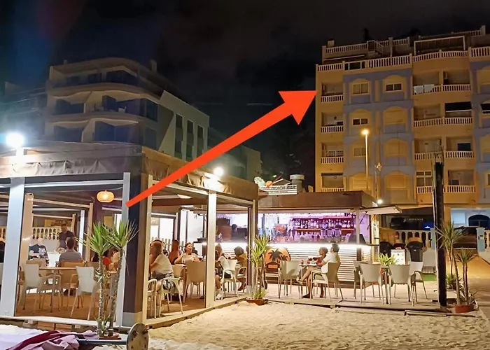 Apartment Beachfront Apartment, Sea View, Pool, Close To Bars And Restaurants *